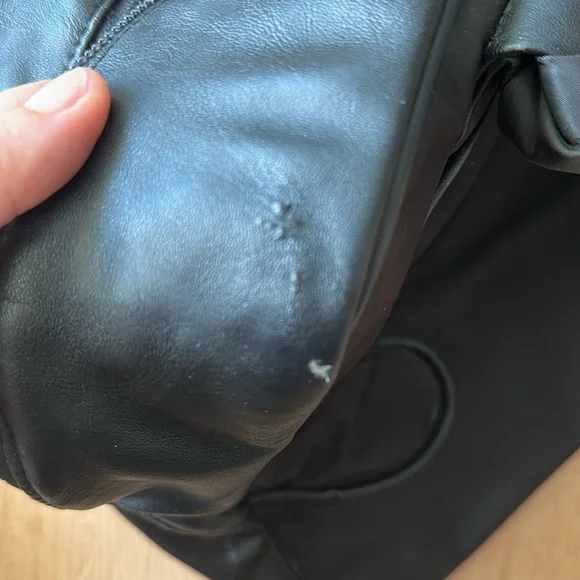 Black Lululemon tote bag with oilers embroidered logo - Picture 9 of 11